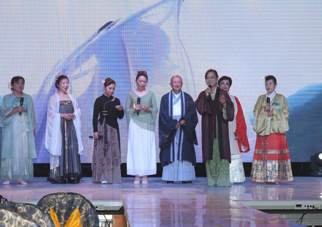 《梦里唐诗》作者：静水流深 朗诵：多彩文化交流中心(colorful Cultural Association)