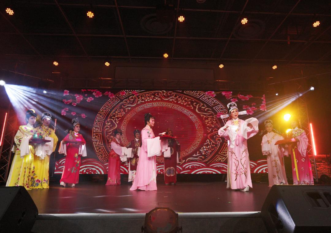 越剧《五女拜寿》选段《祝寿》 演出单位:多伦多越剧团